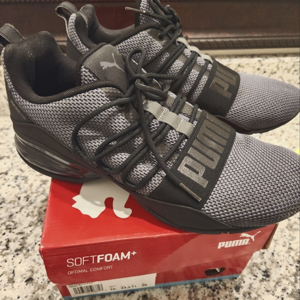 Puma tennis shoes